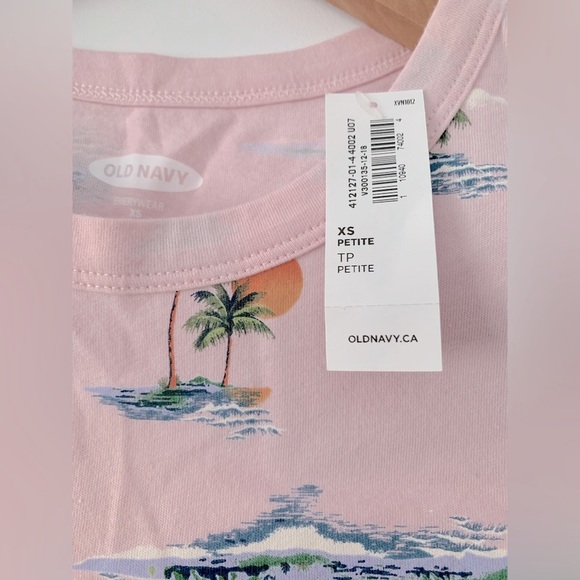 ❗️CLEAROUT❗️NWT! OLD NAVY pale pink 💗 tropical print TSHIRT Size XS Petite - Picture 3 of 4